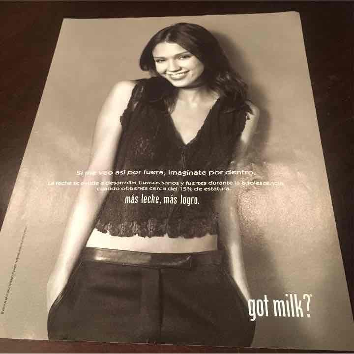 Original 2002 Spanish Jessica Alba print ad — standing ad