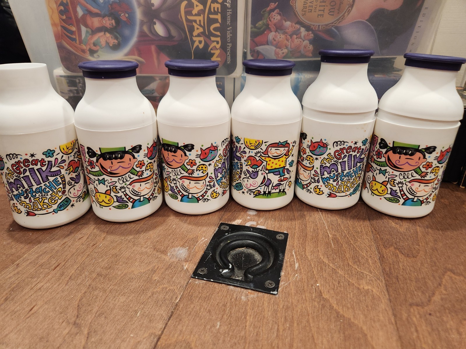 The Great Milk Mustache Maker Bottle Shaker Set (6)