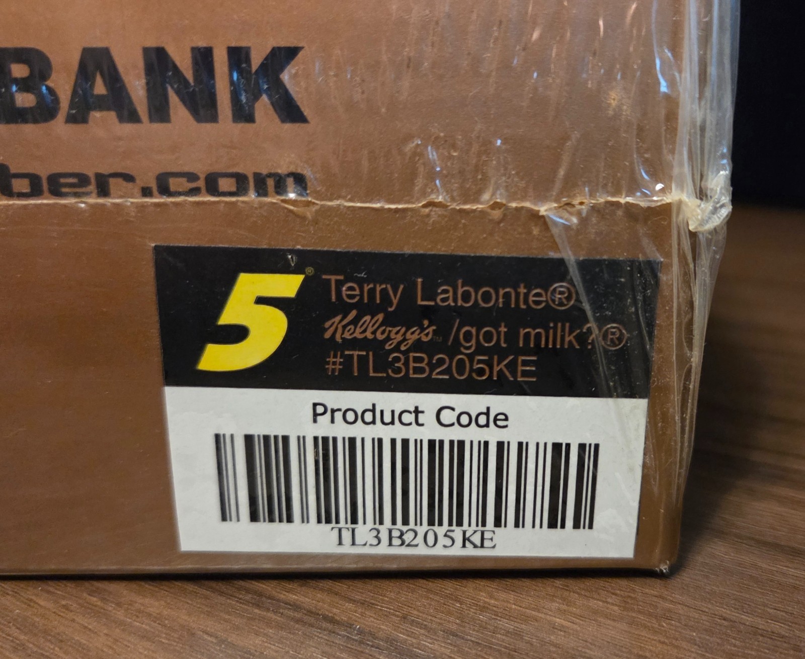Terry Labonte #5 Kellogg's / got milk? NASCAR 1:24 Die-Cast Owners Bank (Team Caliber)
